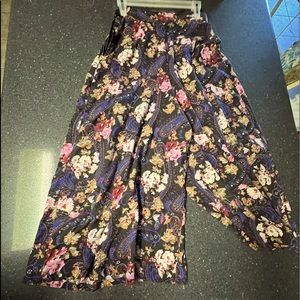 Vintage Lerner Split Skirt size 10 black floral